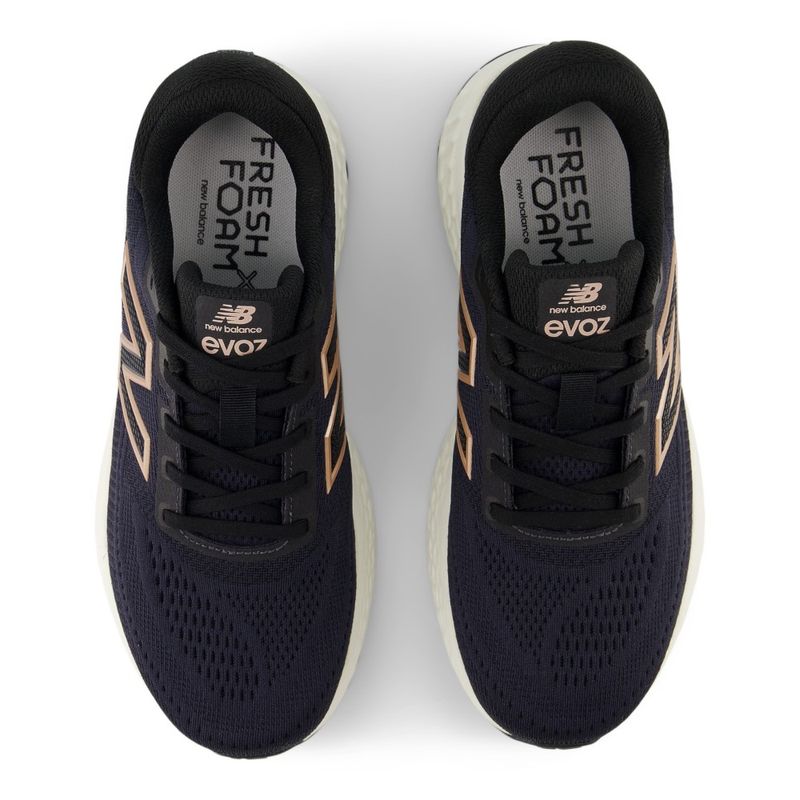Tenis-new-balance-para-mujer-Evoz-V4-para-correr-color-multicolor.-Capellada-Pares