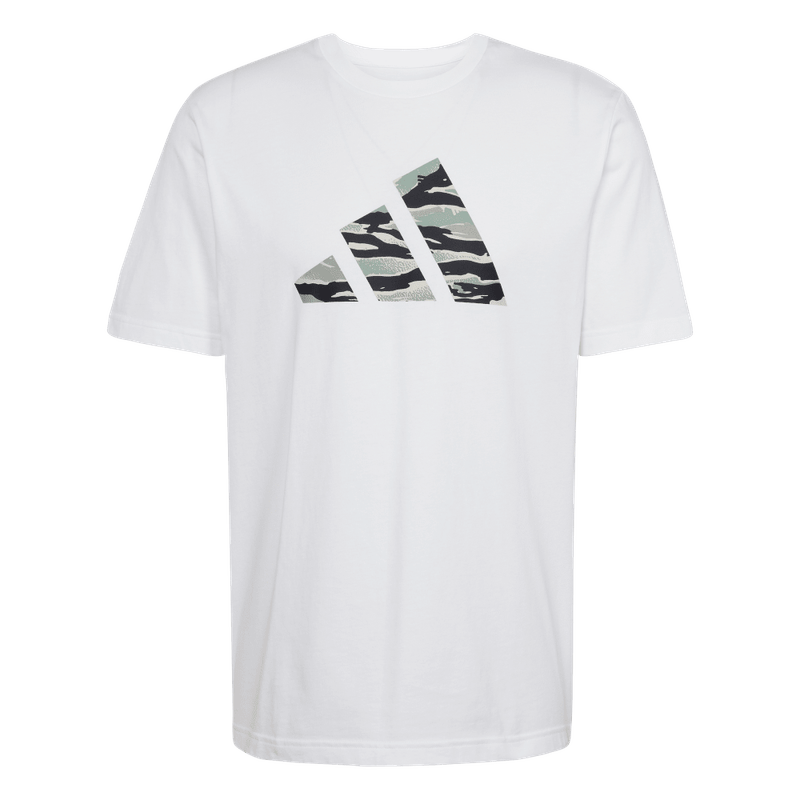 Camiseta-Manga-Corta-adidas-para-hombre-M-C-Camo-Logo-T-para-moda-color-blanco.-Frontal-Sobre-Modelo