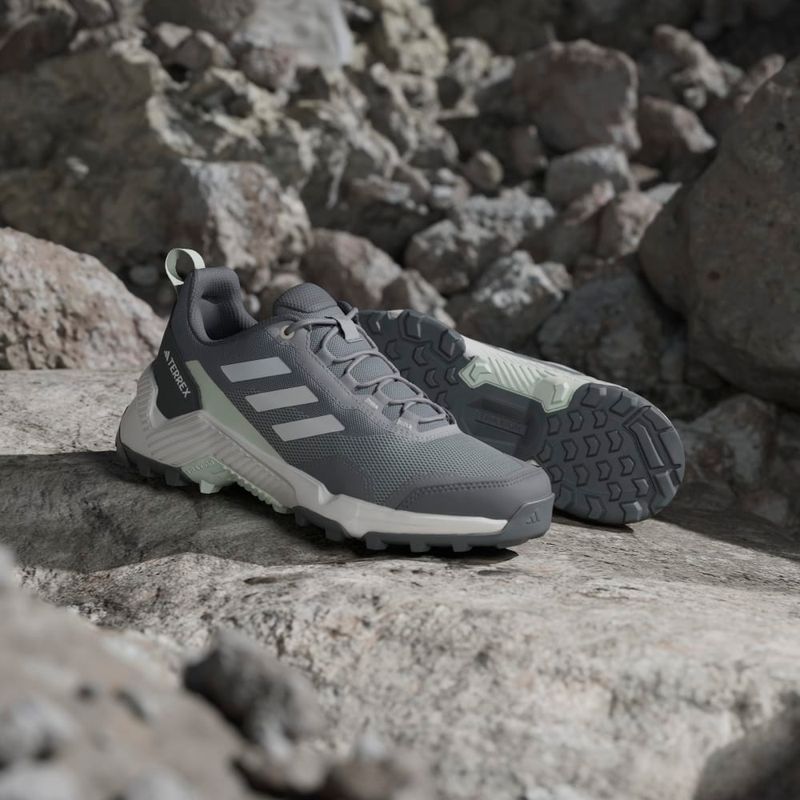 Tenis-adidas-para-mujer-Terrex-Eastrail-2-W-para-outdoor-color-gris.-Mktg-Vista-7