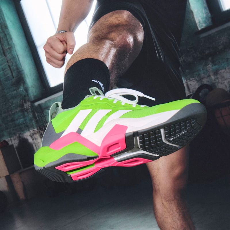 Tenis-adidas-para-hombre-Rapidmove-Adv-2-Tra-para-entrenamiento-color-verde.-Tenis-Con-Modelo
