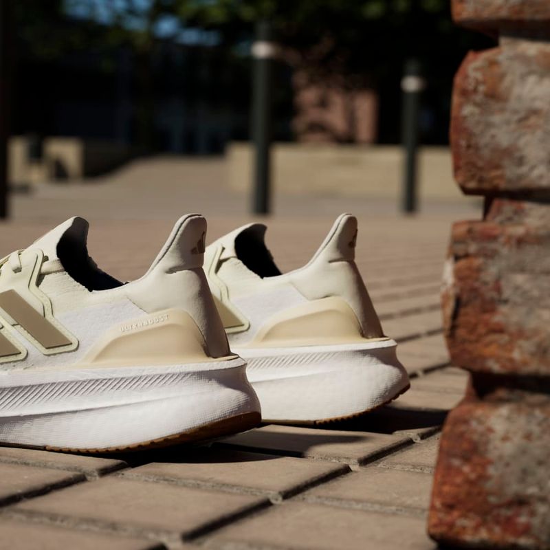 Tenis-adidas-para-mujer-Ultraboost-5-W-para-correr-color-verde.-Mktg-Vista-43