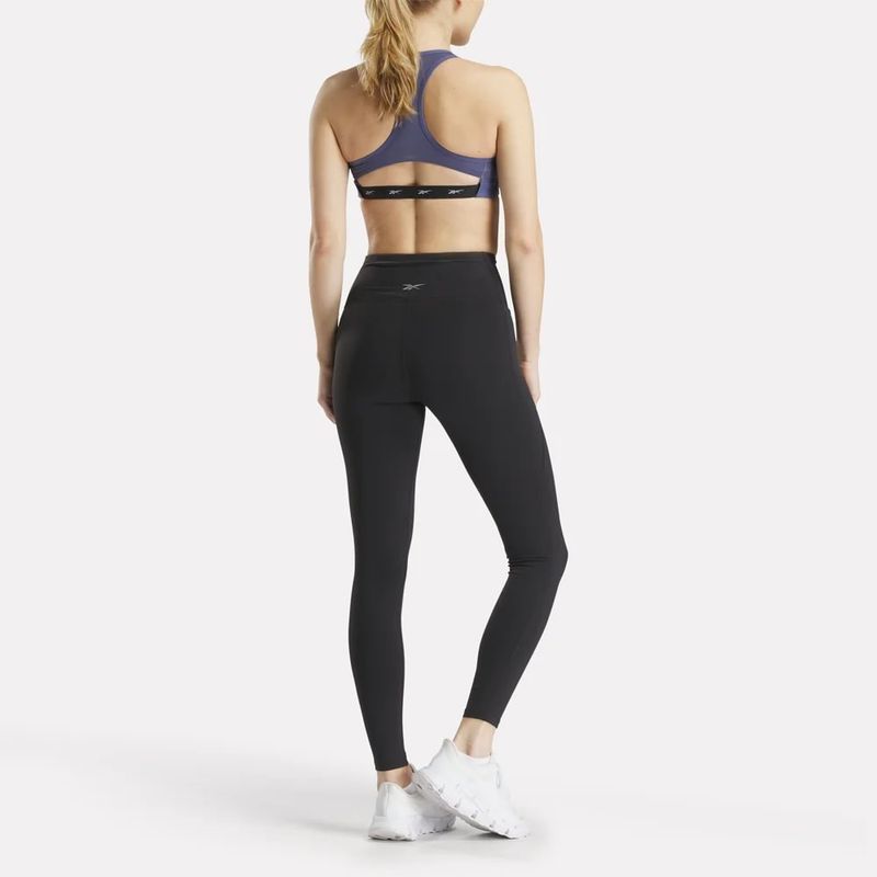 Licra-reebok-para-mujer-Lux-Hr-Tight-para-entrenamiento-color-negro.-Reverso-Sobre-Modelo