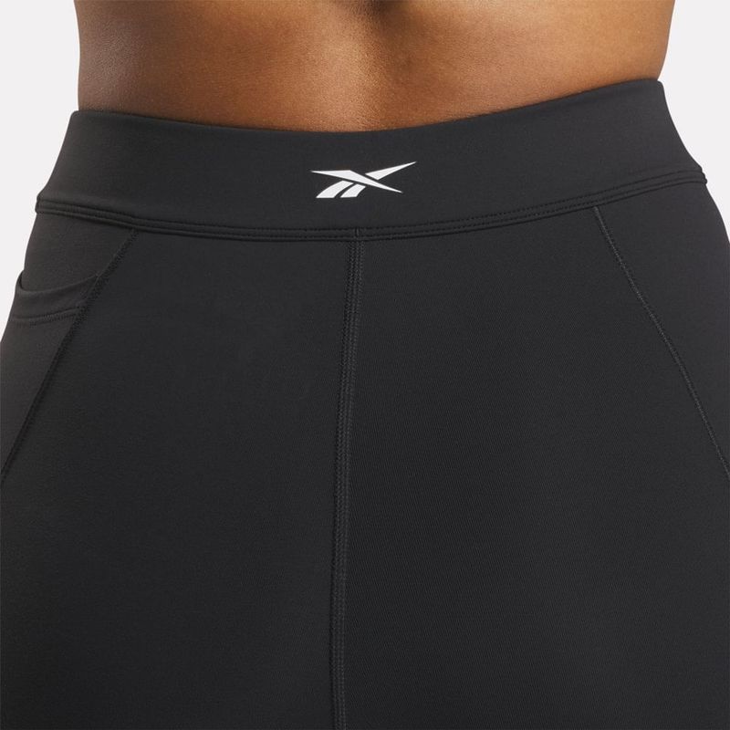 Licra-reebok-para-mujer-Lux-Hr-7-8-Tight---Cb-para-entrenamiento-color-negro.-Reflectores