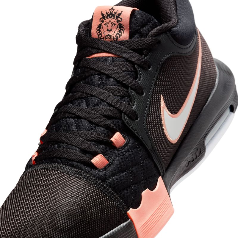 Tenis-nike-para-hombre-Lebron-Witness-Viii-para-baloncesto-color-negro.-Detalle-1