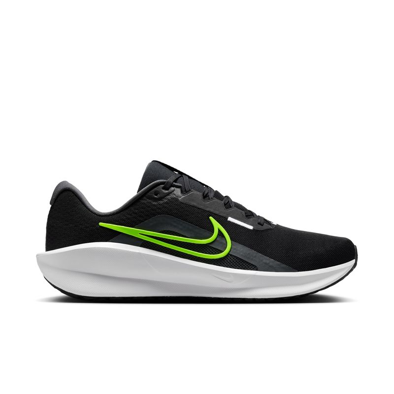 Tenis-nike-para-hombre-Nike-Downshifter-13-para-correr-color-negro.-Lateral-Externa-Derecha