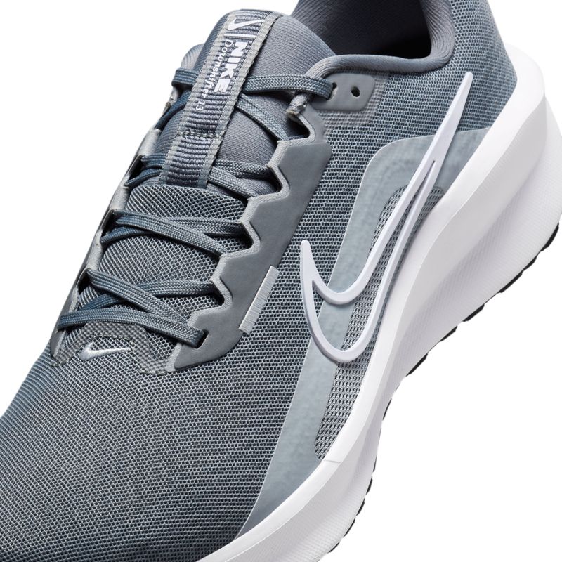 Tenis-nike-para-hombre-Nike-Downshifter-13-para-correr-color-gris.-Detalle-1