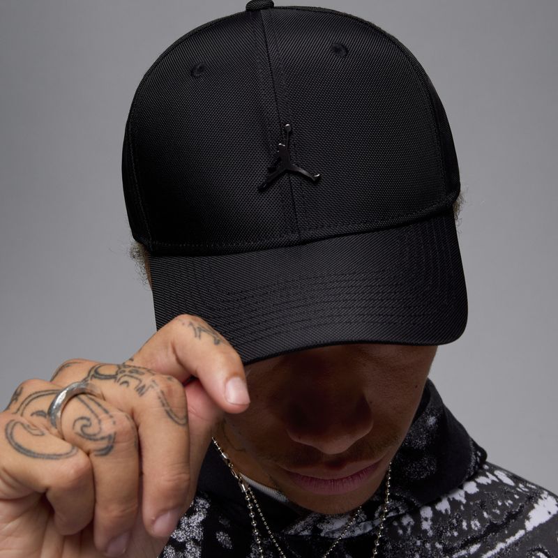 Gorra-nike-para-hombre-U-J-Rise-Cap-S-Cb-Mtl-Jm-para-moda-color-negro.-Vista-Detalle-Izq