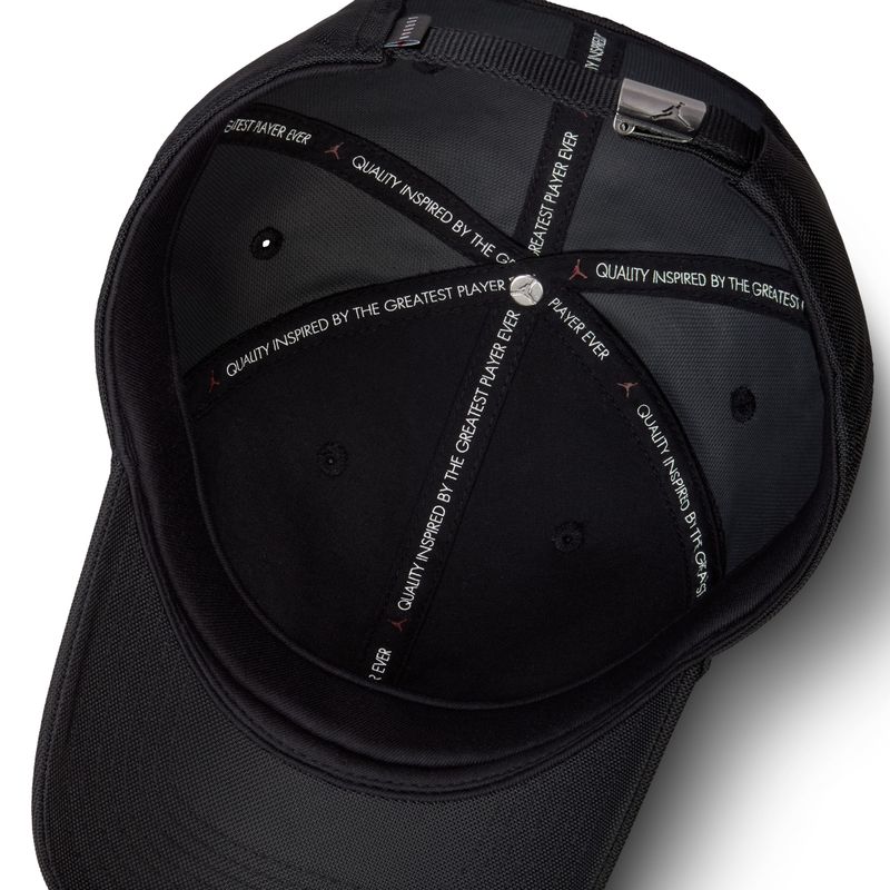 Gorra-nike-para-hombre-U-J-Rise-Cap-S-Cb-Mtl-Jm-para-moda-color-negro.-Reverso-Sobre-Modelo