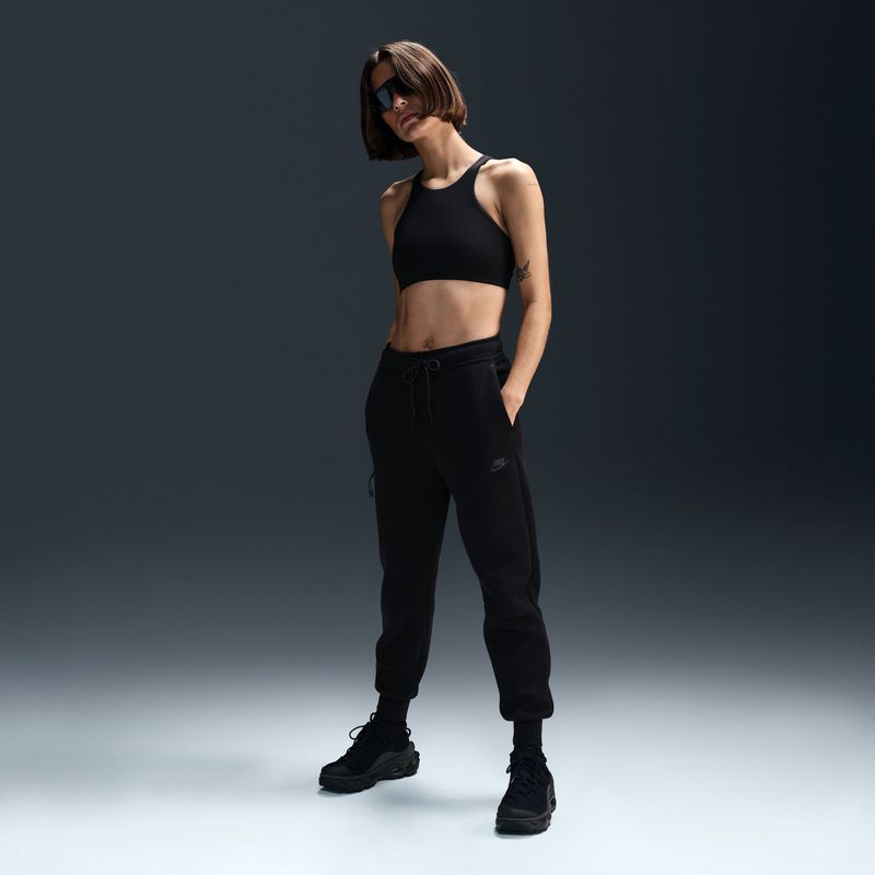 Pantalon-nike-para-mujer-W-Nsw-Tch-Flc-Mr-Jgger-2-para-moda-color-negro.-Frente-Sobre-Modelo
