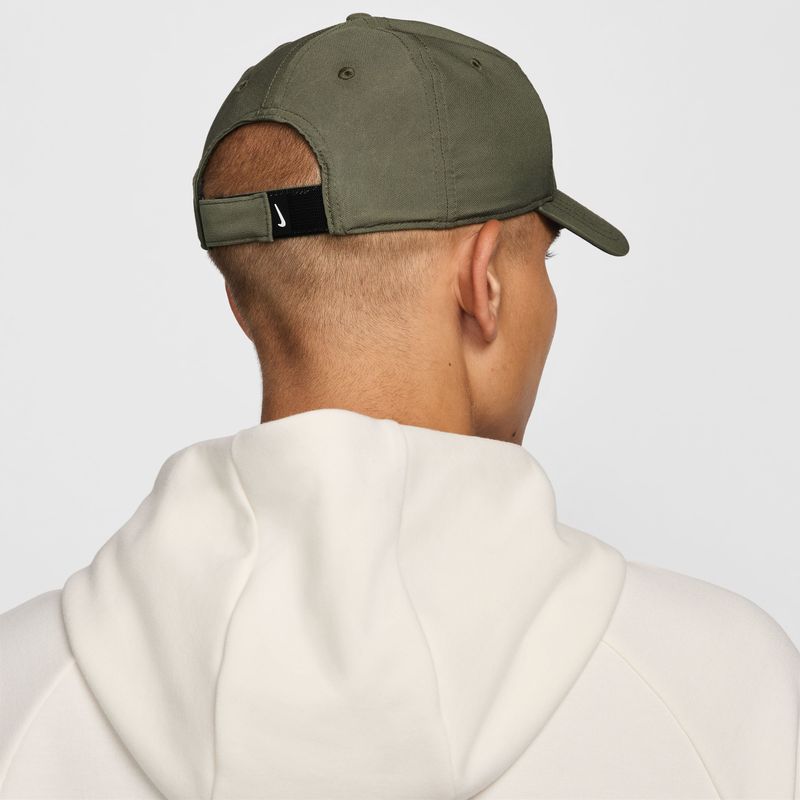 Gorra-nike-para-hombre-U-Nk-Df-Club-Cap-S-Cb-P-para-entrenamiento-color-verde.-Reverso-Sin-Modelo