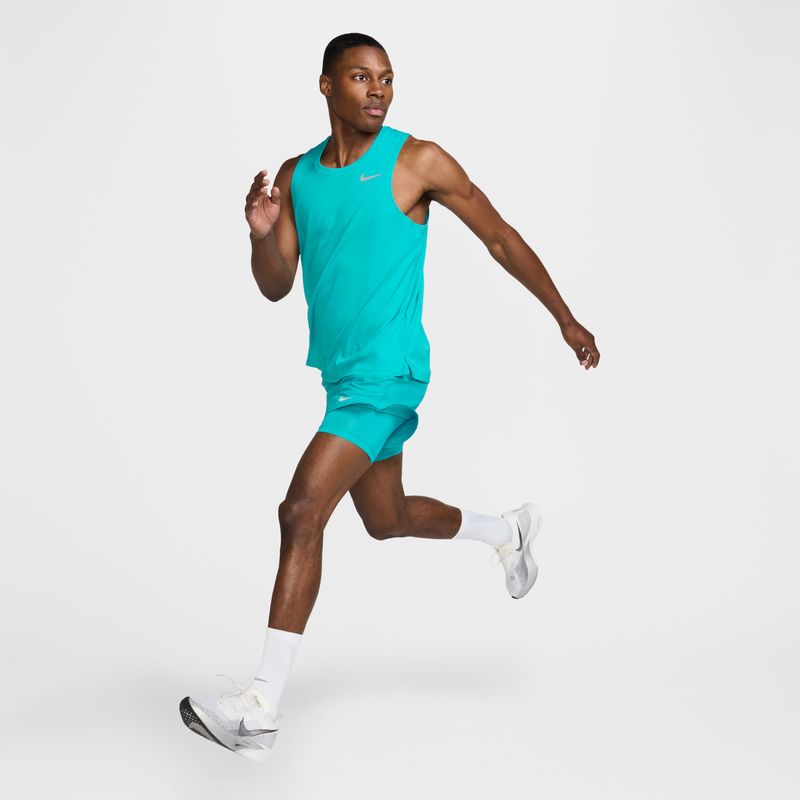 Camiseta-Manga-Sisa-nike-para-hombre-M-Nk-Df-Miler-Tank-para-correr-color-verde.-Detalle-4