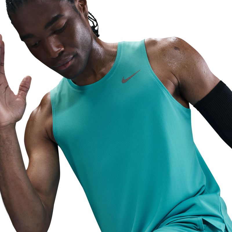 Camiseta-Manga-Sisa-nike-para-hombre-M-Nk-Df-Miler-Tank-para-correr-color-verde.-Detalle-1
