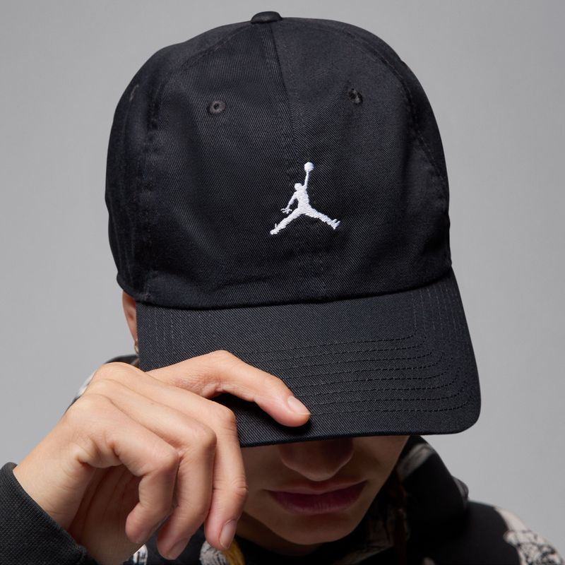 Gorra-nike-para-hombre-U-J-Club-Cap-Us-Cb-Wsh-Jm-para-moda-color-blanco.-Vista-Detalle-Izq