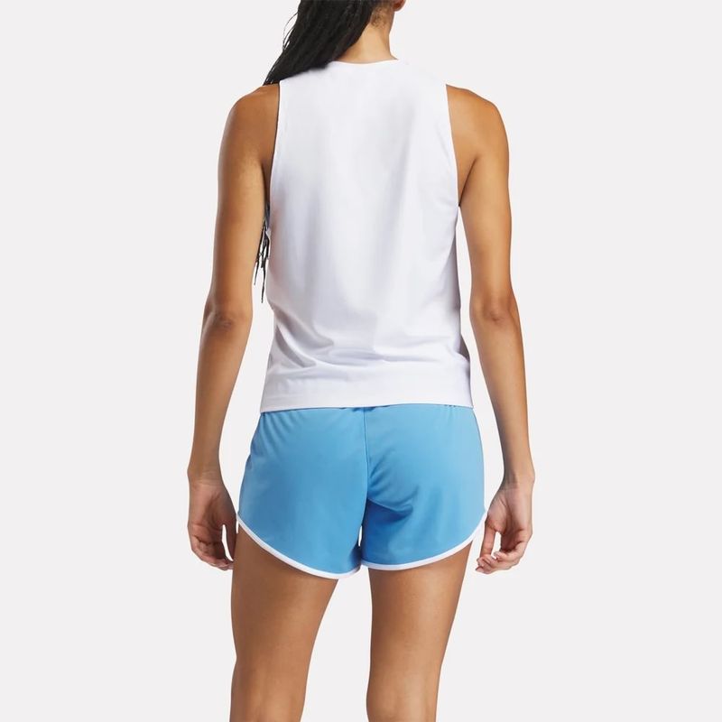Camiseta-Manga-Sisa-reebok-para-mujer-Id-Train-Tank-para-entrenamiento-color-blanco.-Reverso-Sobre-Modelo