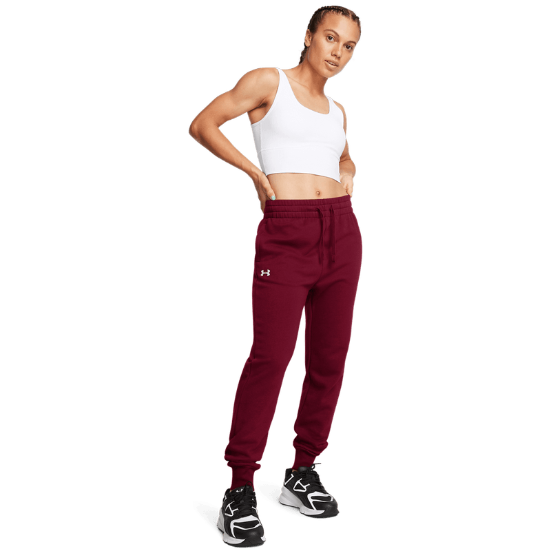 Pantalon-under-armour-para-mujer-Ua-Rival-Fleece-Jogg-para-entrenamiento-color-rojo.-Outfit-Completo
