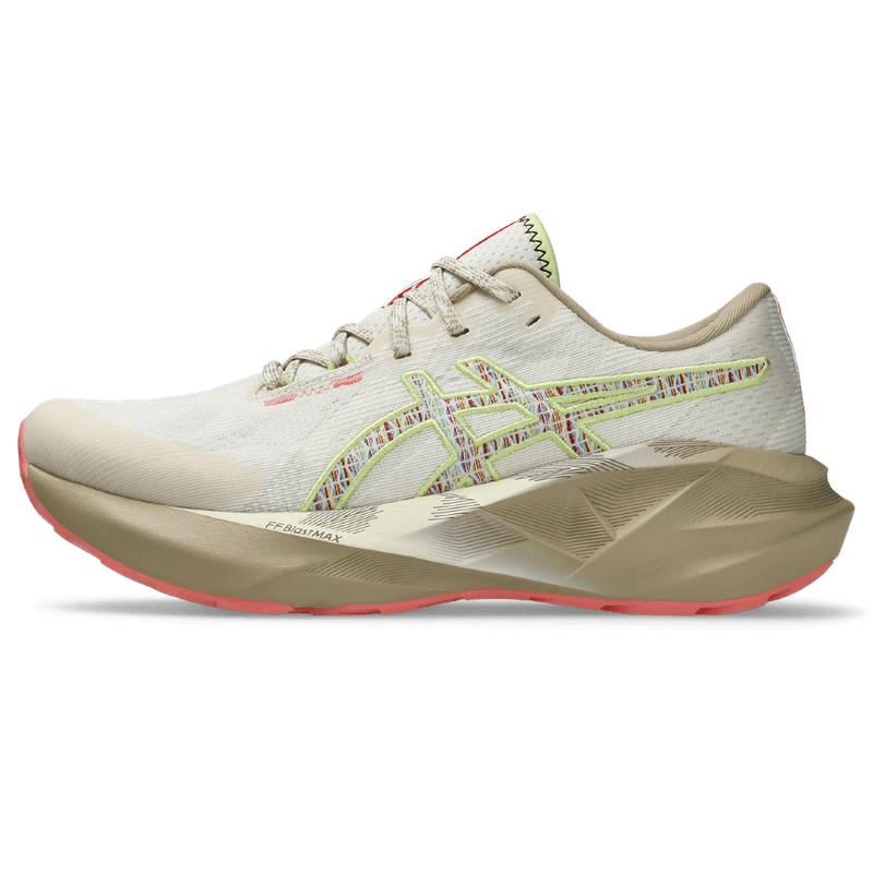 Tenis-asics-para-mujer-Novablast-5-Tr-para-correr-color-amarillo.-Lateral-Externa-Derecha