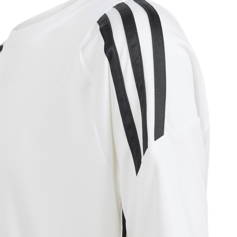 Camiseta-De-Equipo-adidas-para-niño-Tiro24-Jsyy-para-futbol-color-blanco.-Detalle-Reflectivo-Modelo