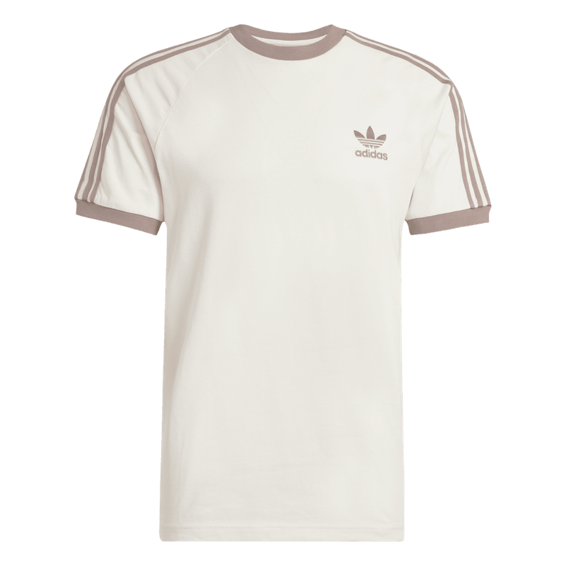 Camiseta-Manga-Corta-adidas-para-hombre-3-Stripes-Tee-para-moda-color-blanco.-Frontal-Sobre-Modelo