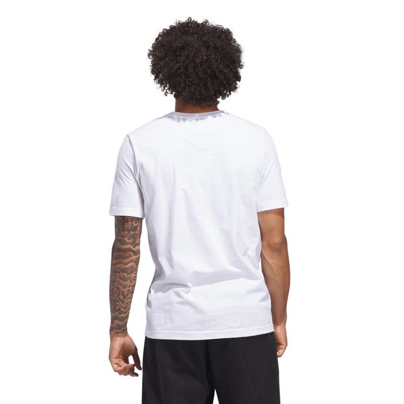 Camiseta-Manga-Corta-adidas-para-hombre-M-C-Photo-Tee-2-para-moda-color-blanco.-Reverso-Sin-Modelo