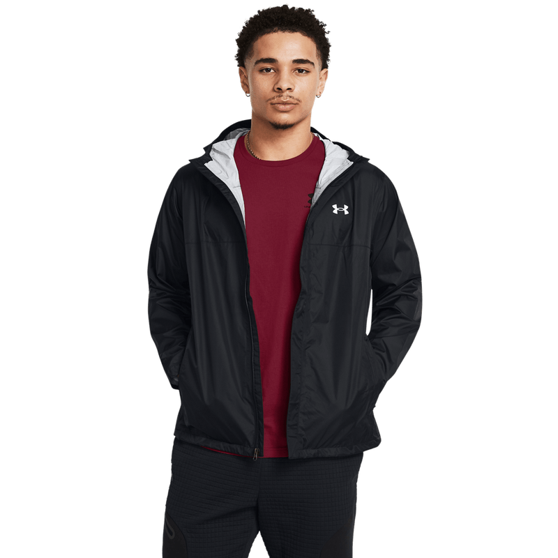 Chaqueta-under-armour-para-hombre-Cloudstrike-Jacket-para-outdoor-color-negro.-Frente-Sin-Modelo
