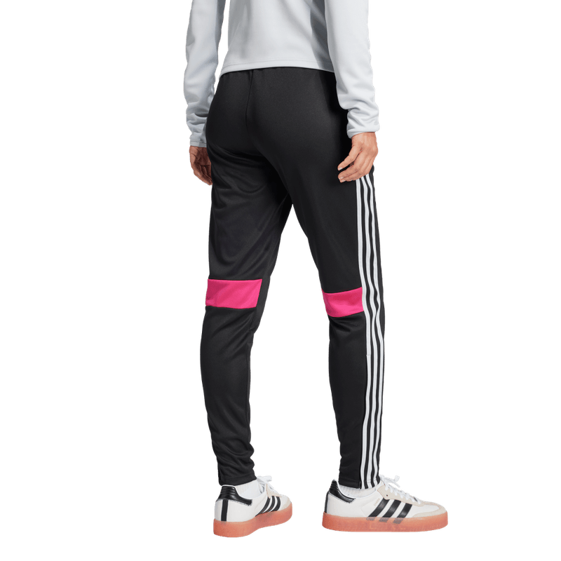 Pantalon-adidas-para-mujer-Tiro-Es-Pnt-W-para-futbol-color-negro.-Frente-Sin-Modelo