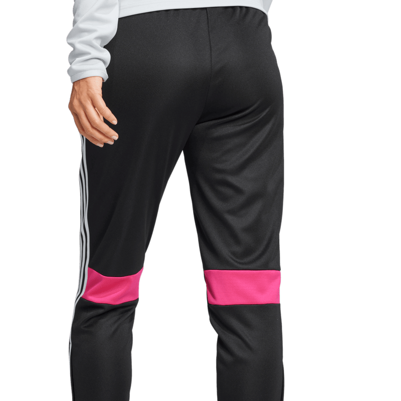 Pantalon-adidas-para-mujer-Tiro-Es-Pnt-W-para-futbol-color-negro.-Detalle-Posterior