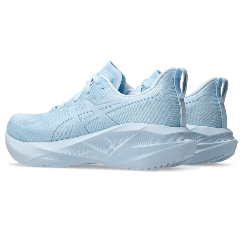 Tenis-asics-para-mujer-Novablast-5-Lite-Show-para-correr-color-azul.-Detalle-1