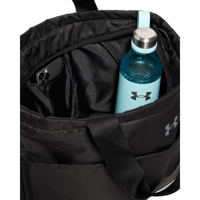 Morral-under-armour-para-mujer-Ua-Studio-Lite-Tote-para-moda-color-negro.-Modelo-Cuerpo-Completo