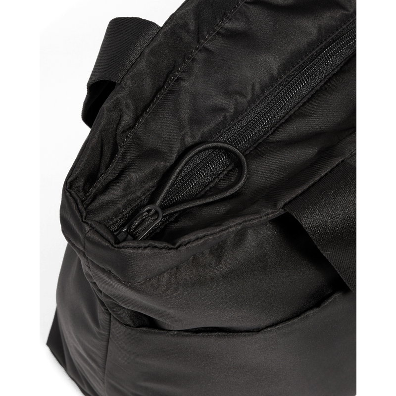 Morral-under-armour-para-mujer-Ua-Studio-Lite-Tote-para-moda-color-negro.-Con-Modelo