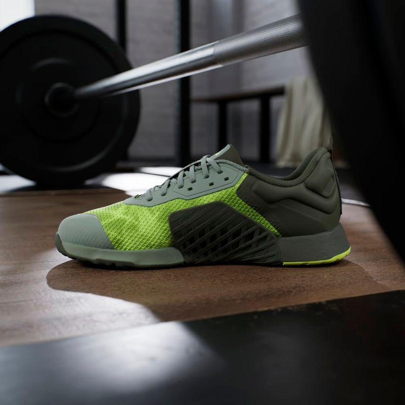 Tenis-adidas-unisex-Dropset-3-Trainer-para-entrenamiento-color-verde.-Mktg-Vista-6