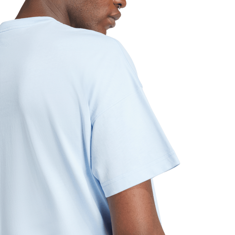 Camiseta-Manga-Corta-adidas-para-hombre-M-A-Szn-T-para-moda-color-azul.-Detalle-Posterior