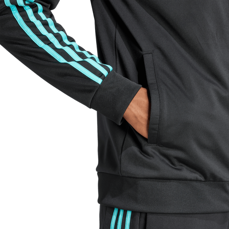 Chaqueta-adidas-para-hombre-Mer-Dna-Tt-M-para-moda-color-negro.-Lateral-Sobre-Modelo
