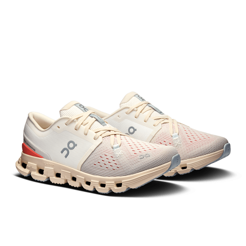 Tenis-on-para-mujer-Cloud-X-4-para-entrenamiento-color-gris.-Par-Alineados-