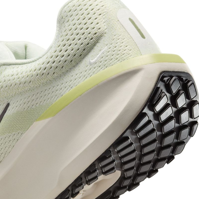 Tenis-nike-para-hombre-Nike-Air-Winflo-11-para-correr-color-gris.-Talon