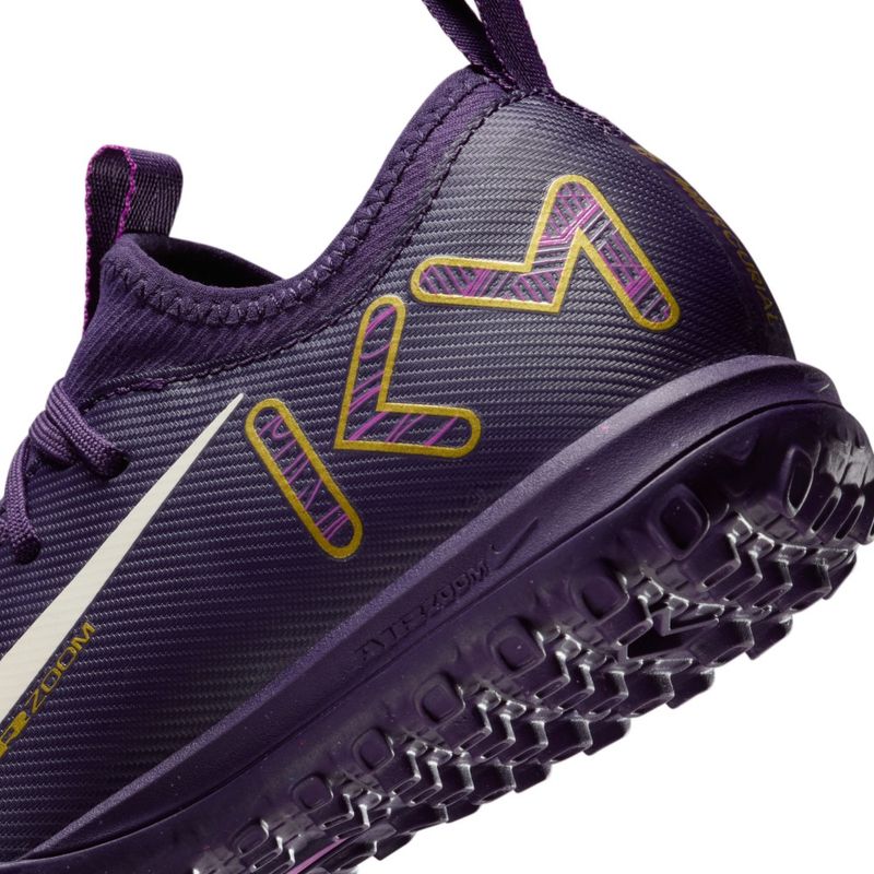 Guayos-nike-para-niño-Jr-Zoom-Vapor-16-Academy-Km-Tf-para-futbol-color-morado.-Talon