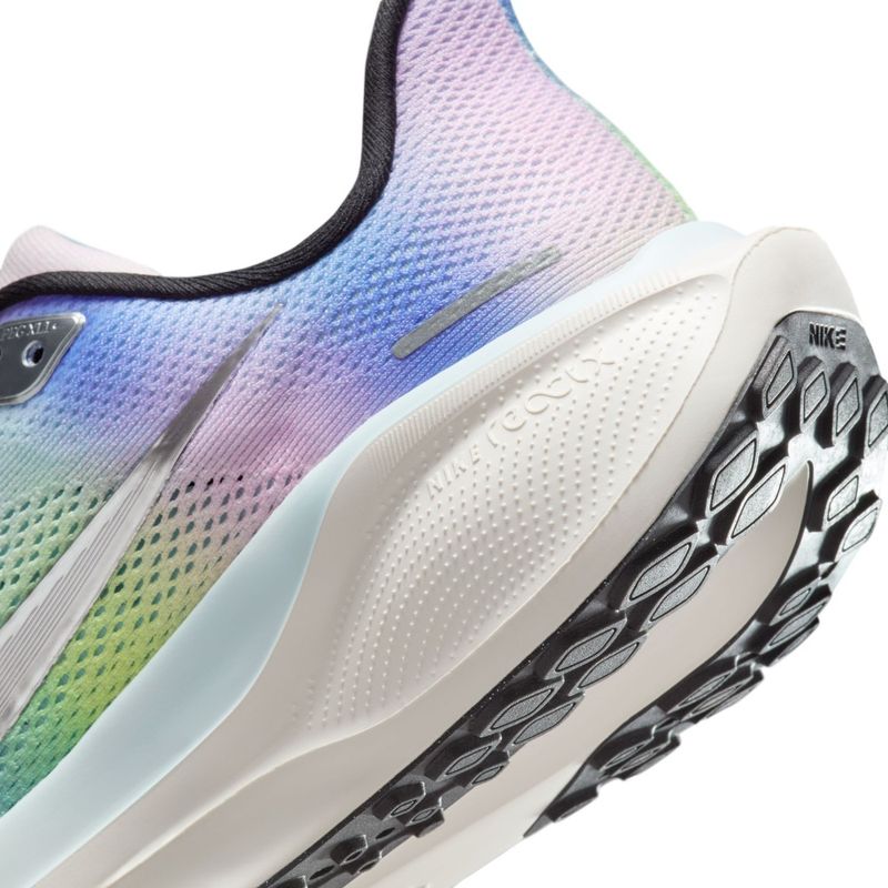 Tenis-nike-para-mujer-W-Air-Zoom-Pegasus-41-Se-para-correr-color-azul.-Talon