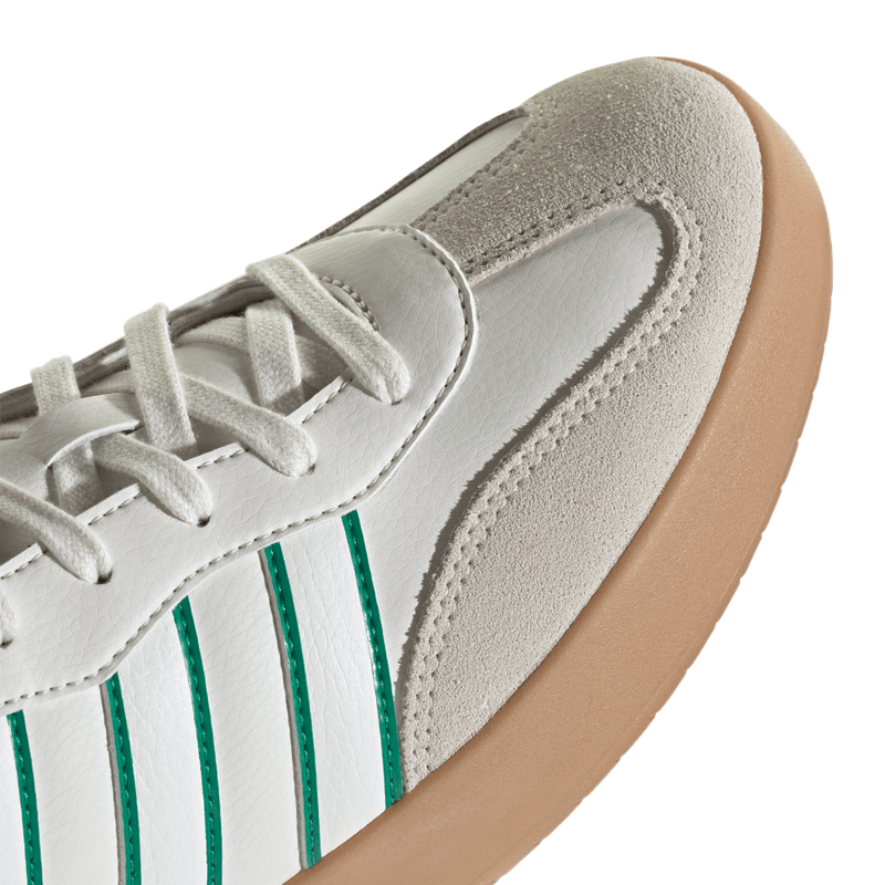 Tenis-adidas-para-hombre-Barreda-para-moda-color-blanco.-Lateral-Y-Suela