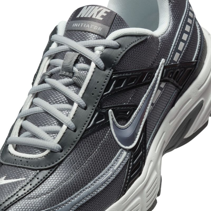 Tenis-nike-para-hombre-Nike-Initiator-Sc-para-moda-color-gris.-Detalle-1