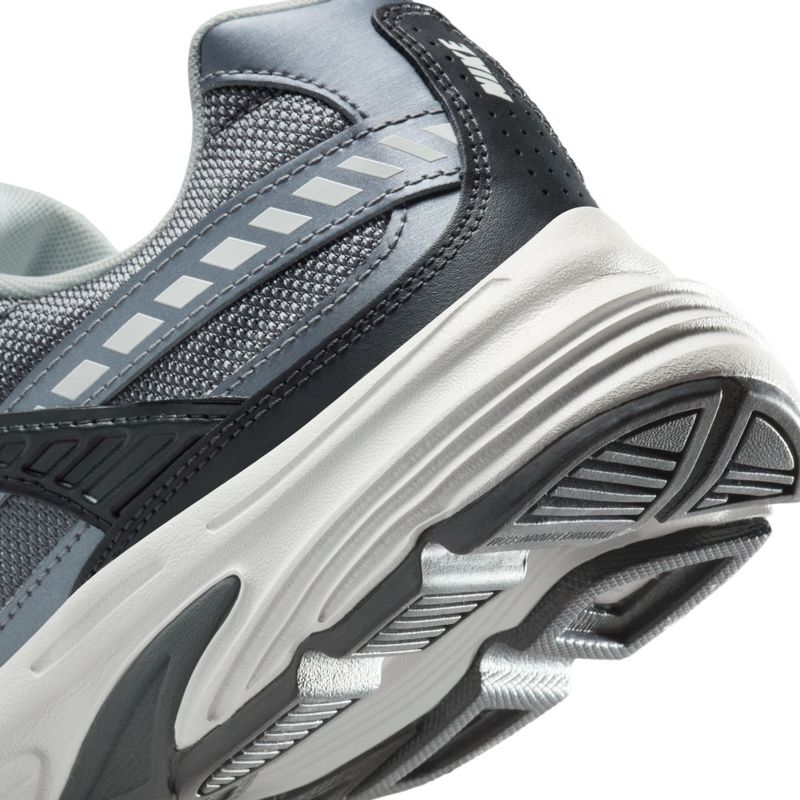 Tenis-nike-para-hombre-Nike-Initiator-Sc-para-moda-color-gris.-Talon