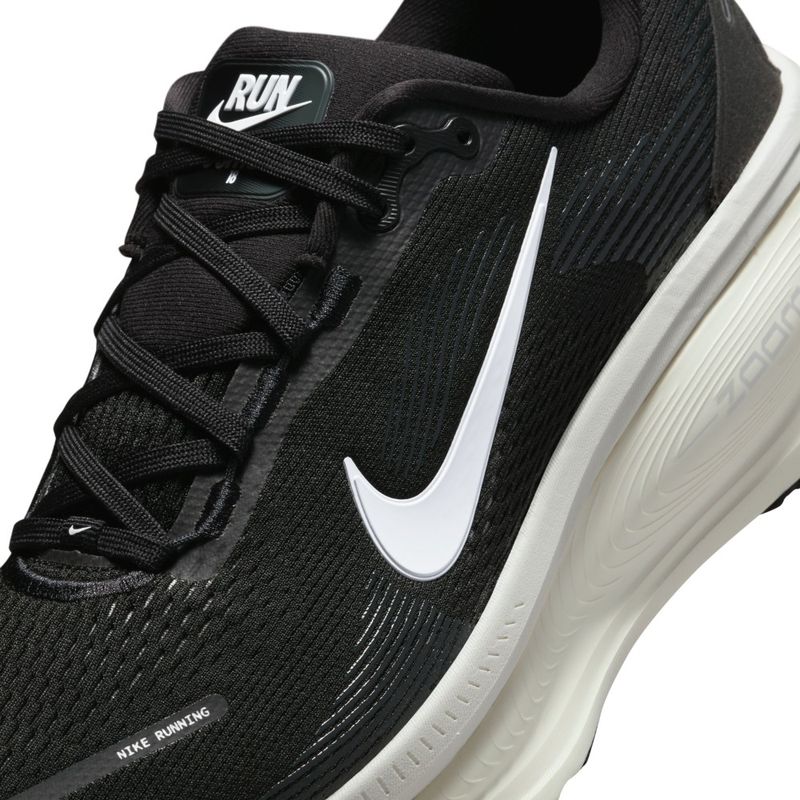 Tenis-nike-para-hombre-Nike-Vomero-18-para-correr-color-negro.-Detalle-1