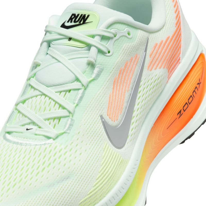 Tenis-nike-para-hombre-Nike-Vomero-18-para-correr-color-verde.-Detalle-1
