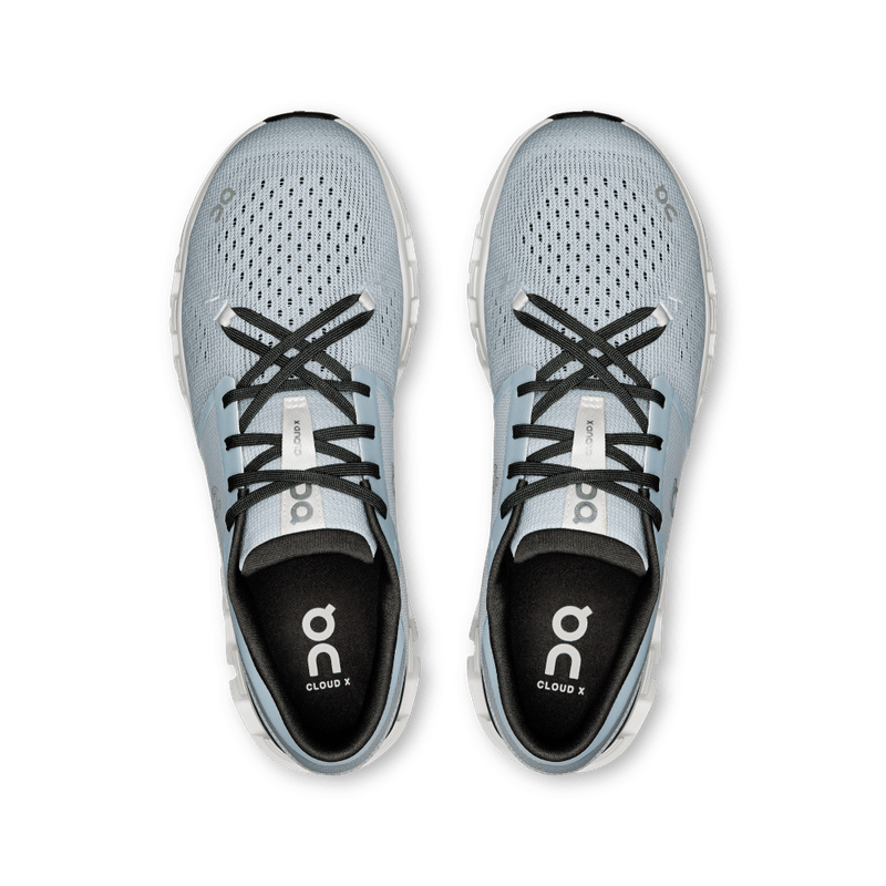 Tenis-on-para-hombre-Cloud-X-4-para-entrenamiento-color-gris.-Capellada