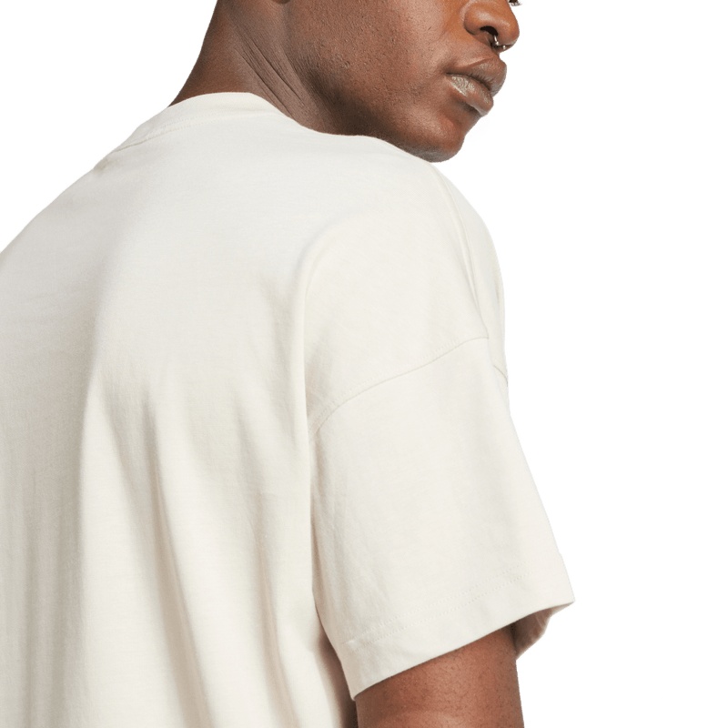 Camiseta-Manga-Corta-adidas-para-hombre-M-A-Szn-T-para-moda-color-morado.-Detalle-Posterior