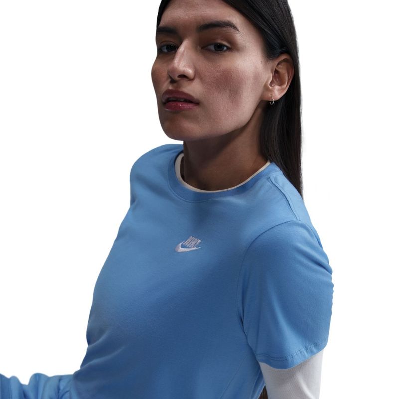 Camiseta-Manga-Corta-nike-para-mujer-W-Nsw-Club-Ss-Tee-para-moda-color-azul.-Detalle-1