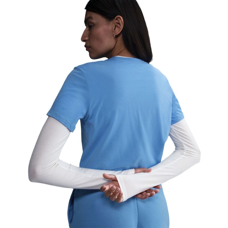 Camiseta-Manga-Corta-nike-para-mujer-W-Nsw-Club-Ss-Tee-para-moda-color-azul.-Detalle-2