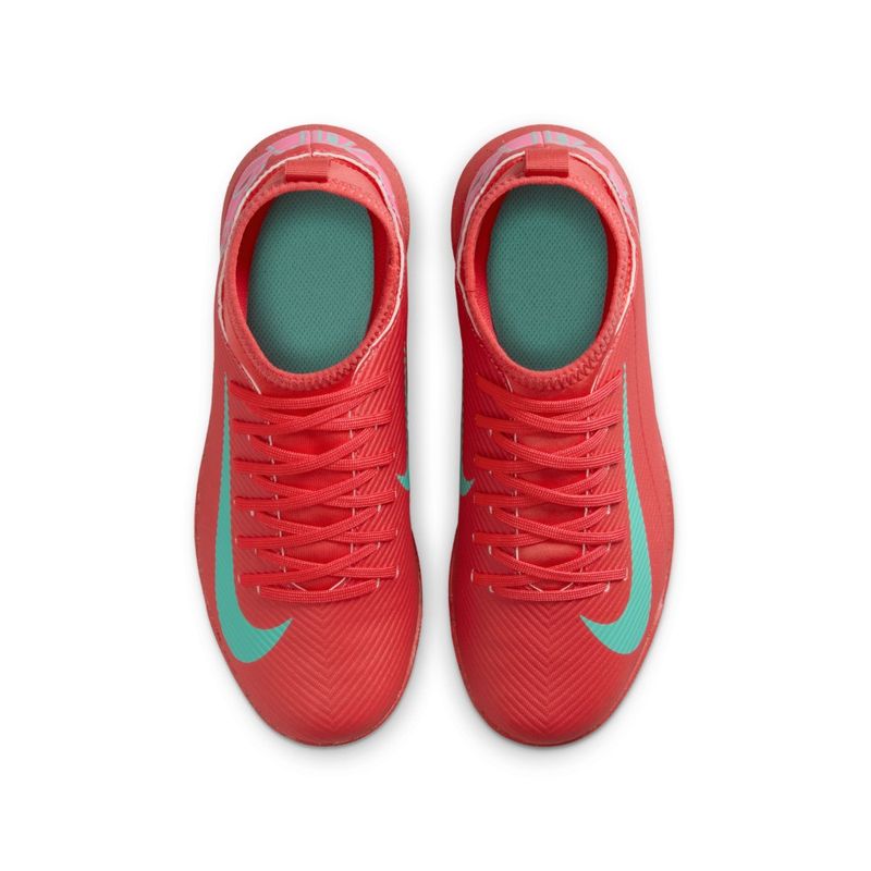 Guayos-nike-para-niño-Jr-Superfly-10-Club-Tf-para-futbol-color-naranja.-Capellada