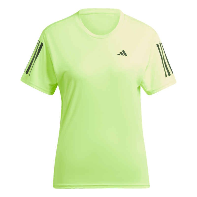 Camiseta-Manga-Corta-adidas-para-mujer-Own-The-Run-Tee-para-correr-color-verde.-Frontal-Sobre-Modelo
