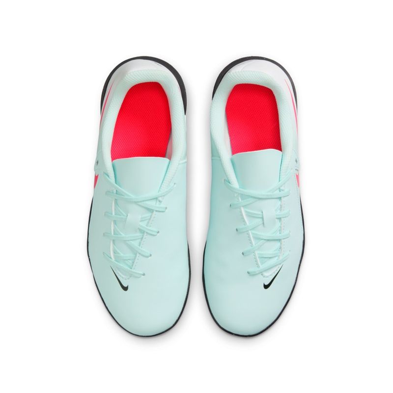 Guayos-nike-para-niño-Jr-Phantom-Gx-Ii-Club-Tf-para-futbol-color-verde.-Capellada