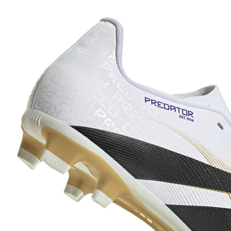 Guayos-adidas-unisex-Predator-Club-Fg-Mg-para-futbol-color-blanco.-Lateral-Y-Suela
