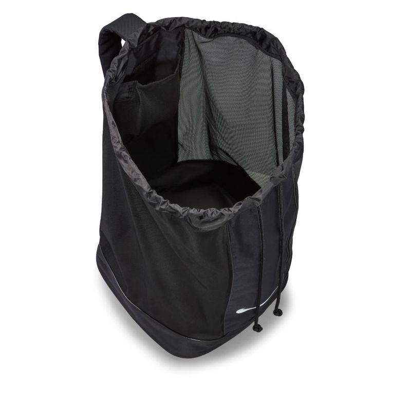 Maletin-nike-para-hombre-Nk-Club-Team-Ball-Bag-para-futbol-color-negro.-Detalle-1